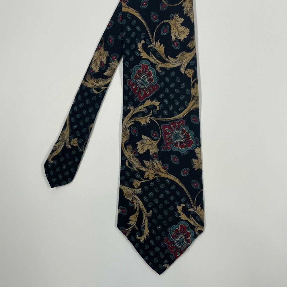 Surrey Navy Blue Floral Acanthus Medallion Silk Necktie Mens OS